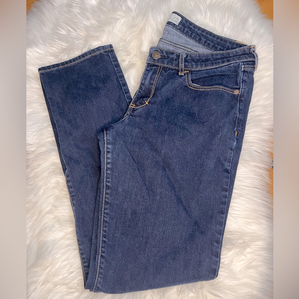 Abercrombie and Fitch Women's Straight Leg Dark Wash Jeans Size 10R - W30/L33
